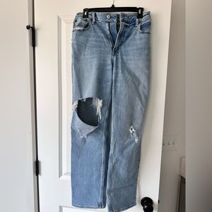 Abercrombie Women's Curve Love Ultra High Rise 90s Straight Jean, size 27 short